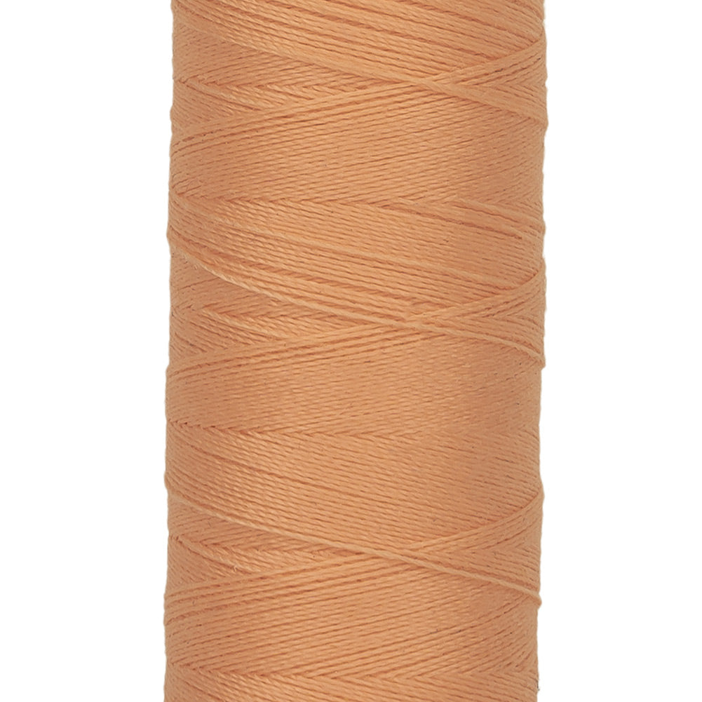 Gutermann Sew All Thread 100m - 370 Tea Rose Detail Gutermann Sew All Thread 100m - 370 Tea Rose Detail