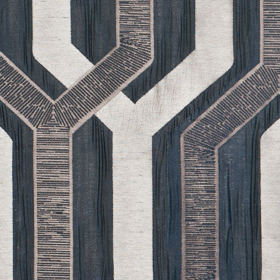 Dark Brown Geometric Poly - Detail Dark Brown Geometric Poly - Detail