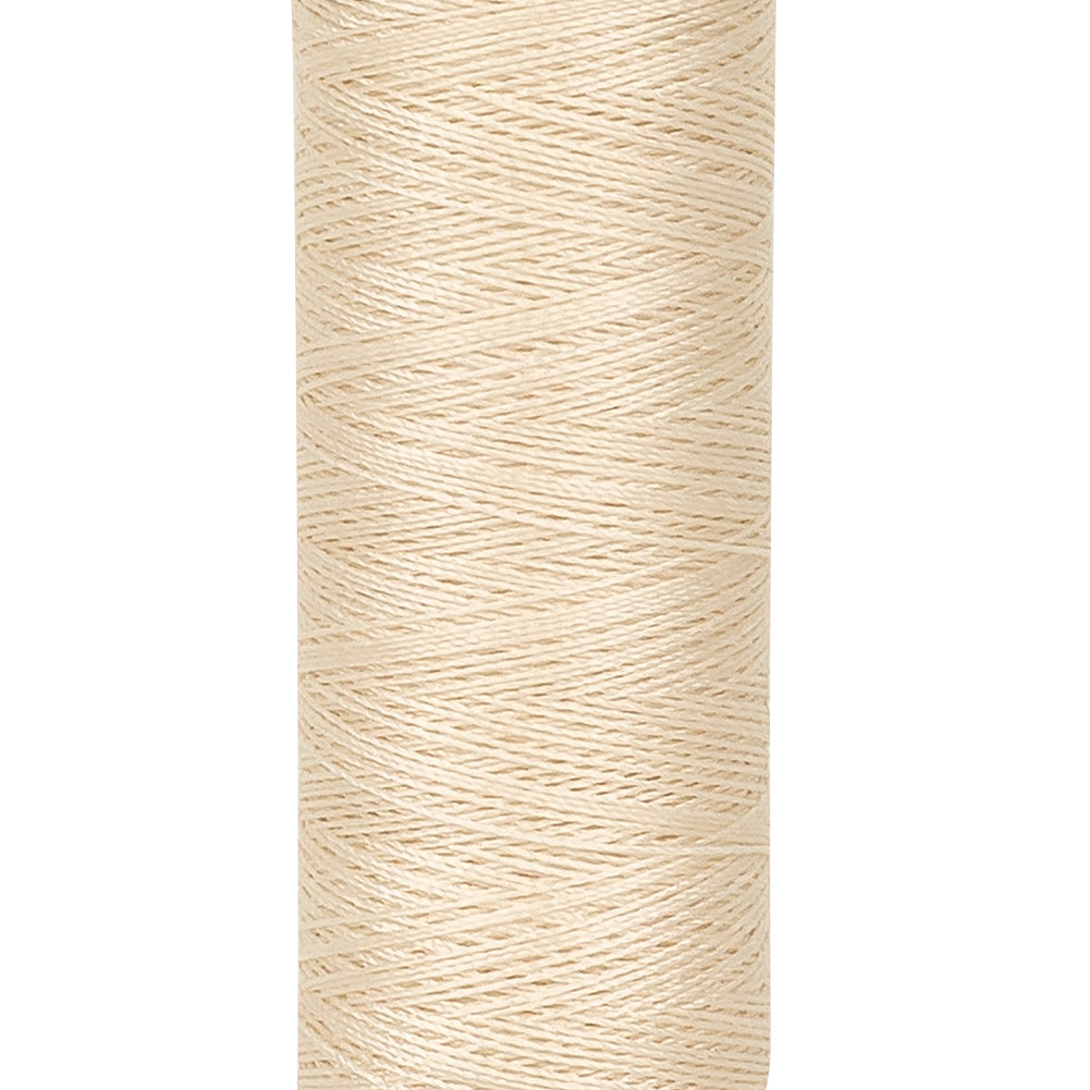 Gutermann Recycled Polyester Thread 100m - 802 Eggshell Detail