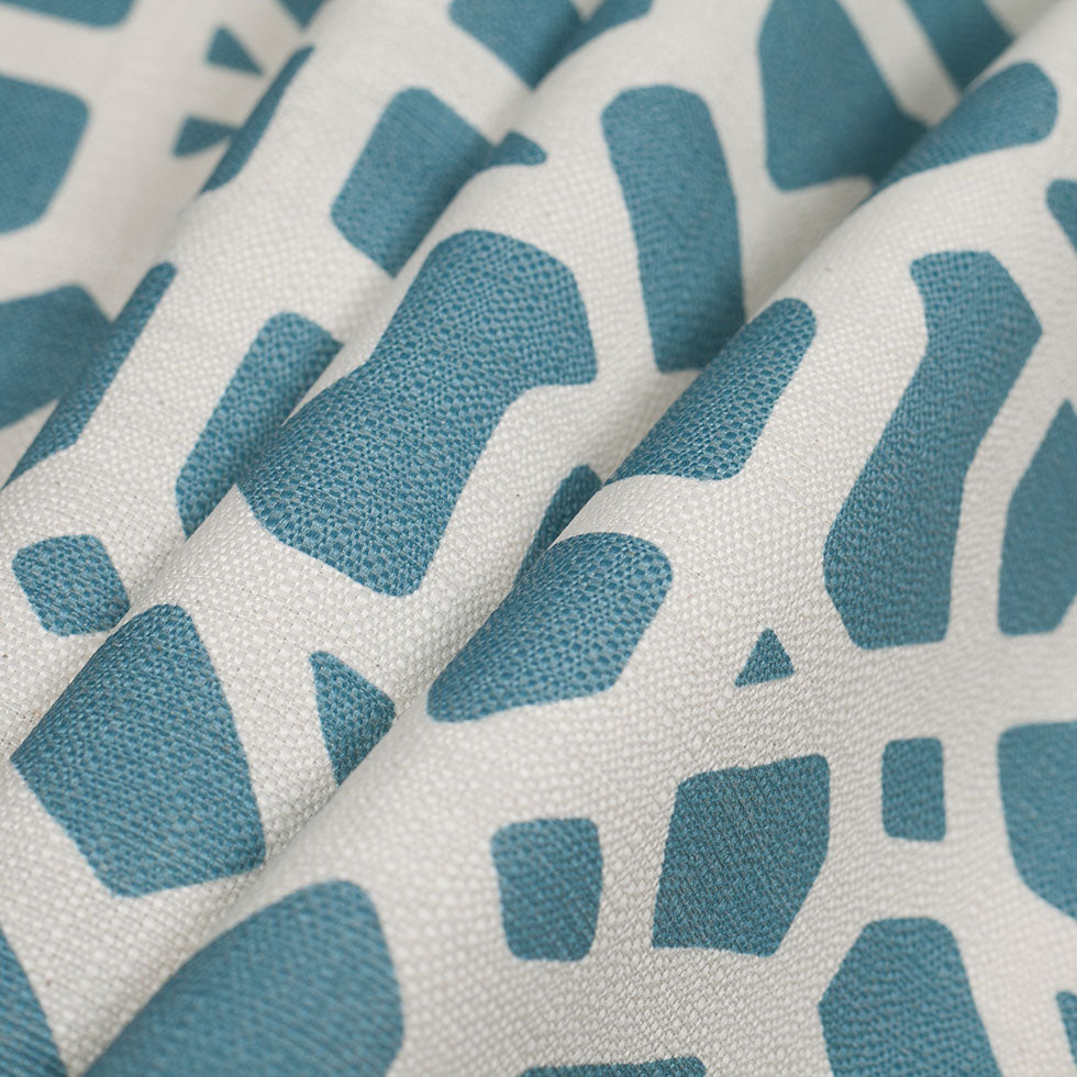 Spanish Blue/White Geometric Poly/Cotton Canvas - Folded Spanish Blue/White Geometric Poly/Cotton Canvas - Folded