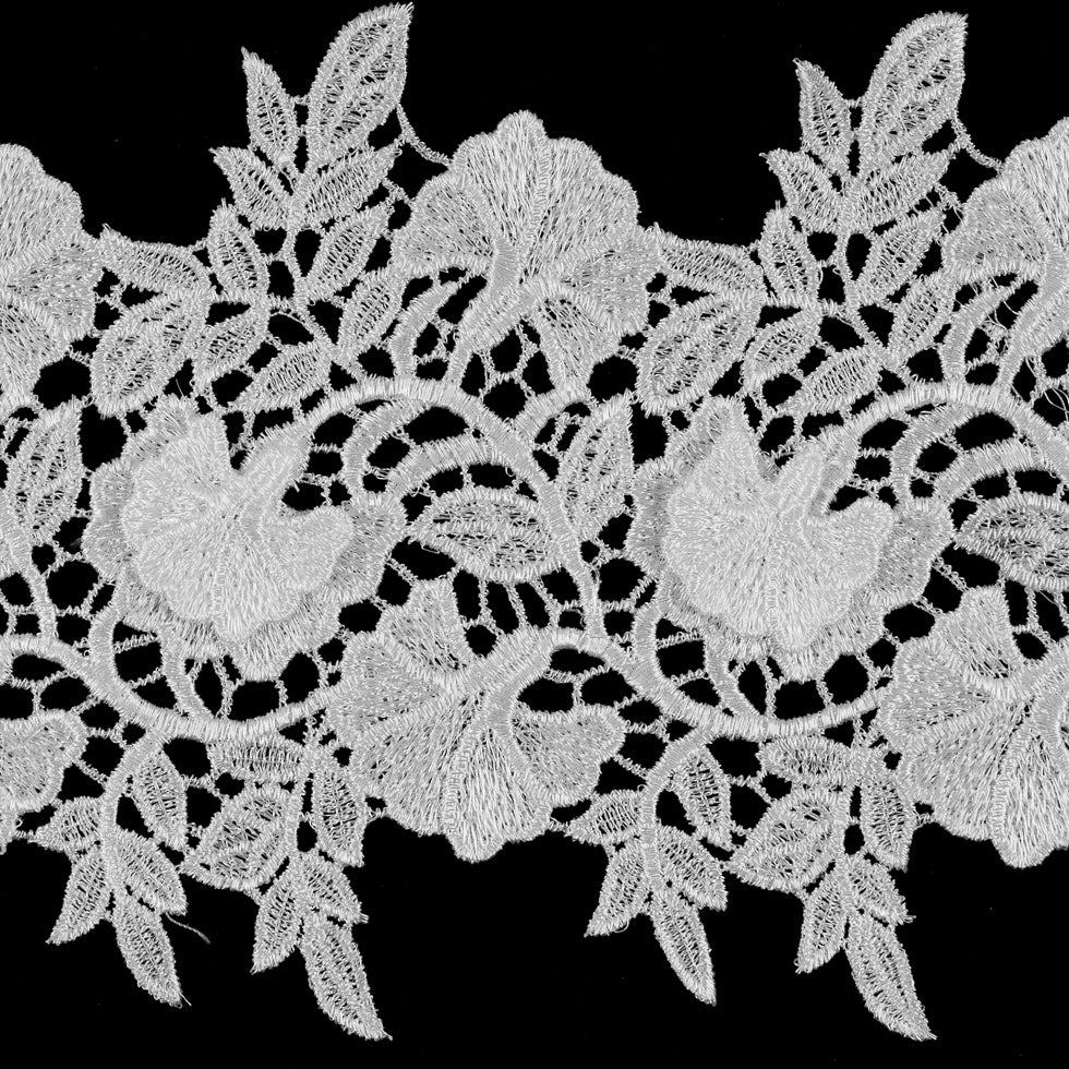 4" Metallic White 3D Floral Lace Trim Detail 4" Metallic White 3D Floral Lace Trim Detail