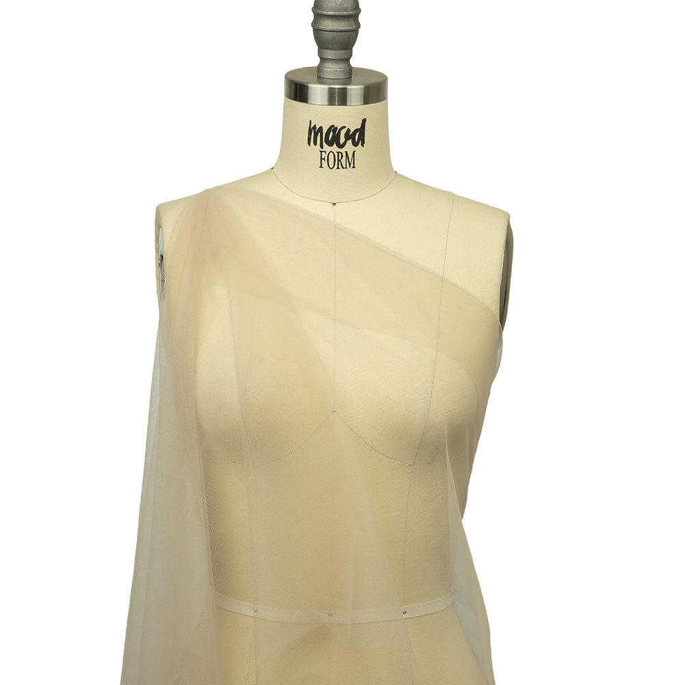 Hazelnut Leonardo Soft Nylon Tulle - Detail Hazelnut Leonardo Soft Nylon Tulle - Detail