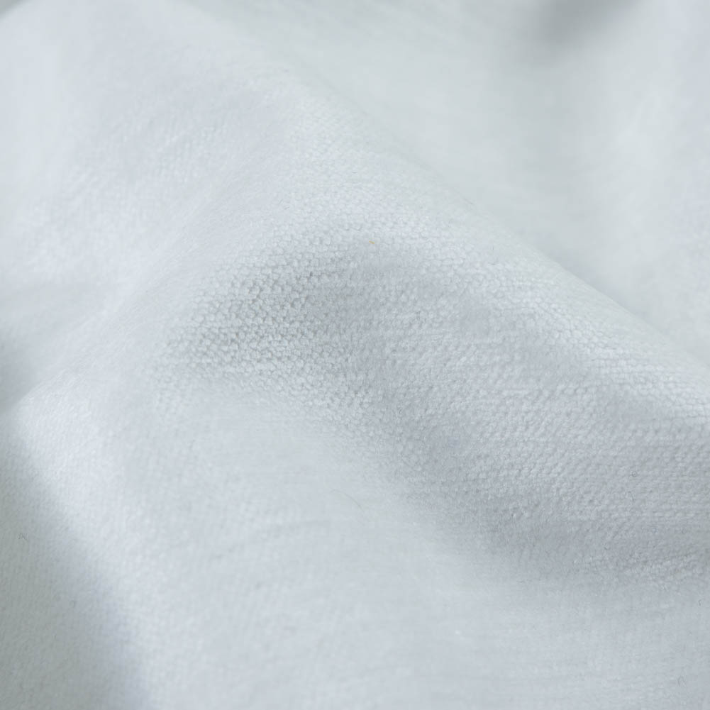 White Solid Chenille - Detail White Solid Chenille - Detail
