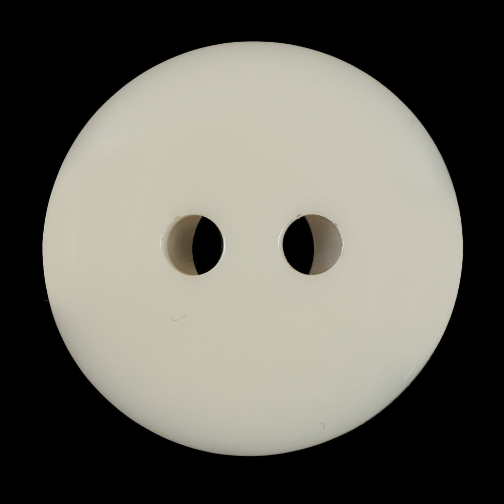 Italian Beige Iridescent 2-Hole Button - 54L/34mm - Detail Italian Beige Iridescent 2-Hole Button - 54L/34mm - Detail