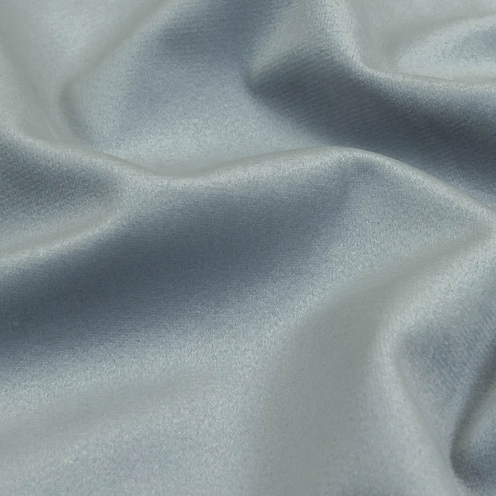 Sterling Creamy Polyester Velvet - Detail Sterling Creamy Polyester Velvet - Detail