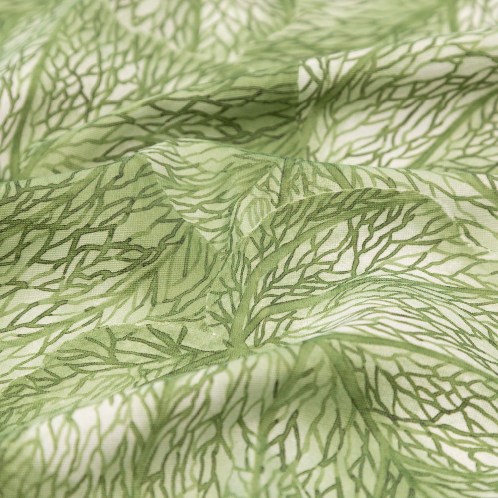 Apple Tropical Leaves Printed Woven - Detail Apple Tropical Leaves Printed Woven - Detail