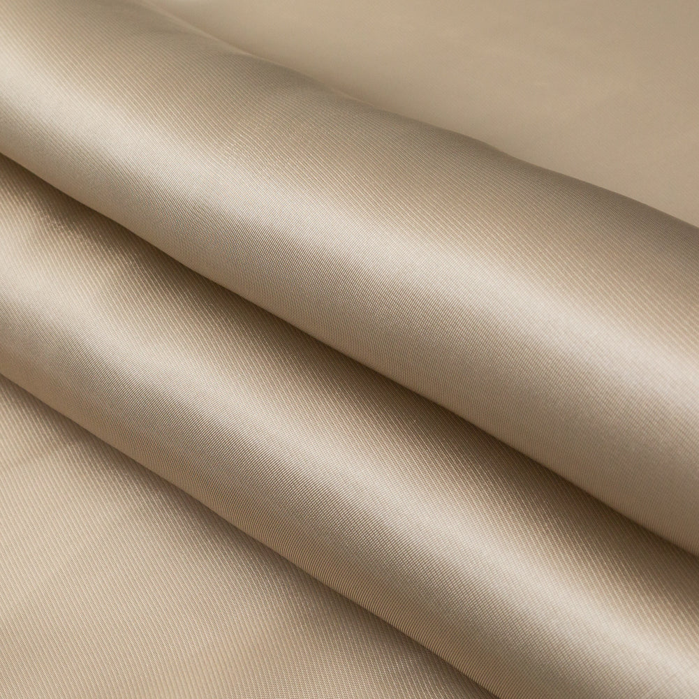 Luminous Champagne Satin-Faced Twill Organza - Detail Luminous Champagne Satin-Faced Twill Organza - Detail