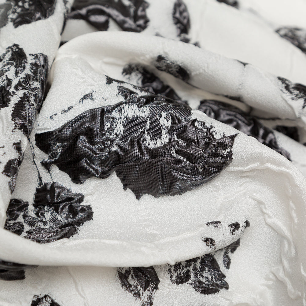 Metallic Black and White Alyssum Rosy Luxury Brocade - Detail Metallic Black and White Alyssum Rosy Luxury Brocade - Detail