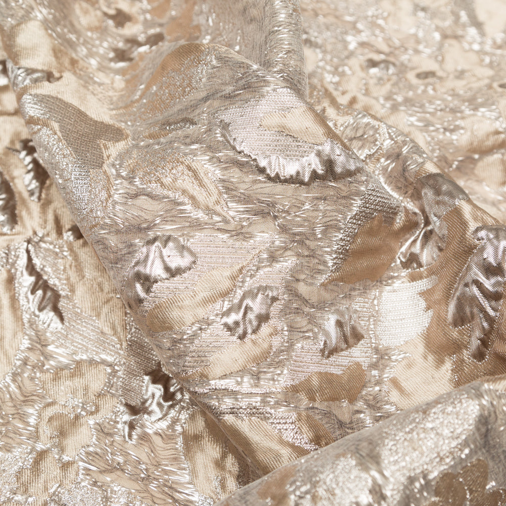 Metallic Crockery and Twill Rosy Luxury Brocade - Detail Metallic Crockery and Twill Rosy Luxury Brocade - Detail