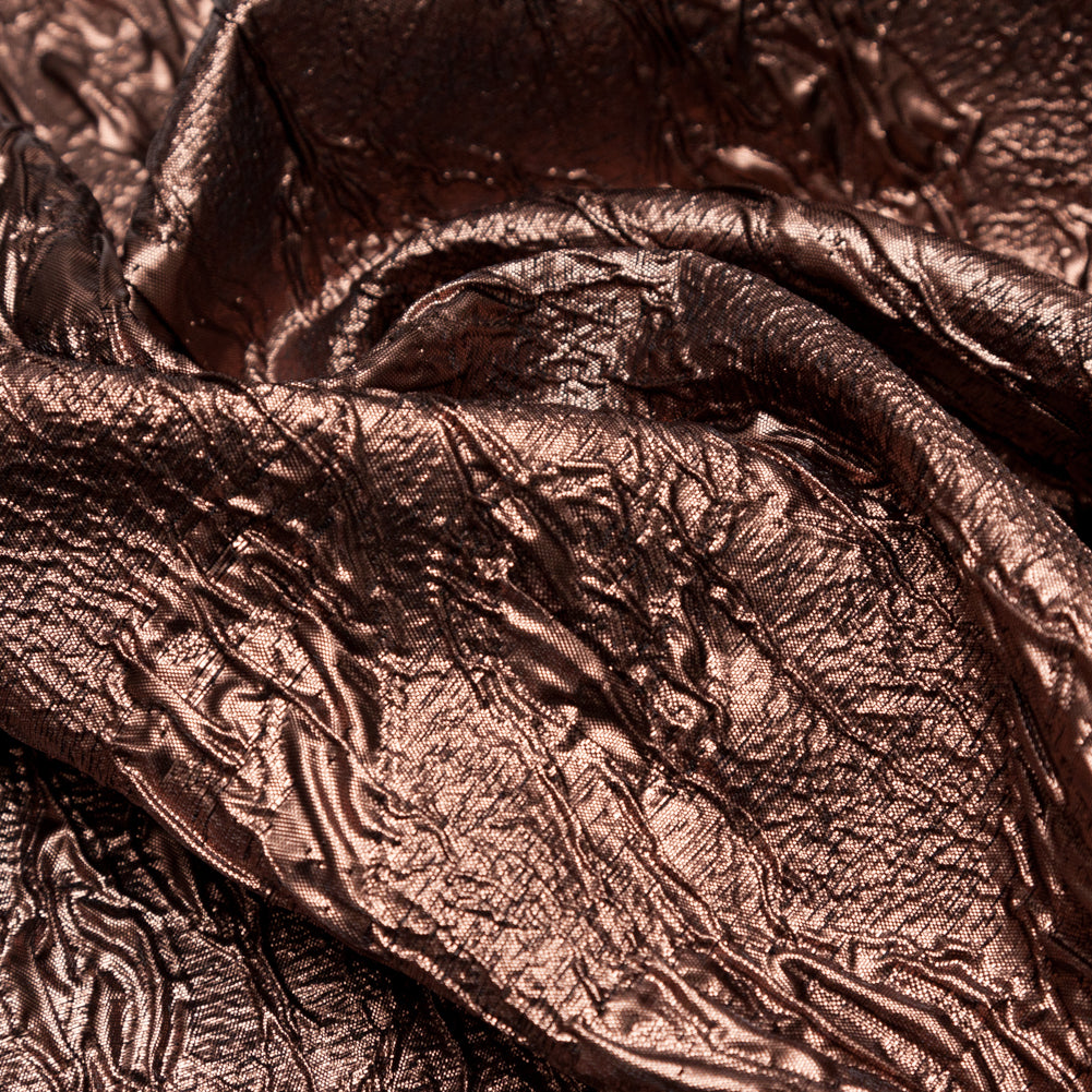 Metallic Pine Cone Crinkled Luxury Brocade Detail Metallic Pine Cone Crinkled Luxury Brocade Detail