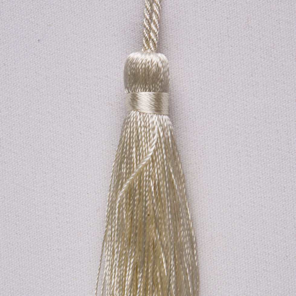 3.5 Ivory Basic Tassel - Detail 3.5 Ivory Basic Tassel - Detail
