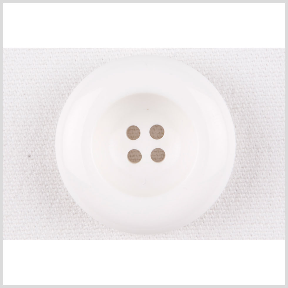White Plastic Button - 44L/28mm White Plastic Button - 44L/28mm