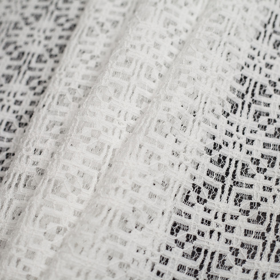 White Geometric Cotton-Nylon Lace Folded White Geometric Cotton-Nylon Lace Folded