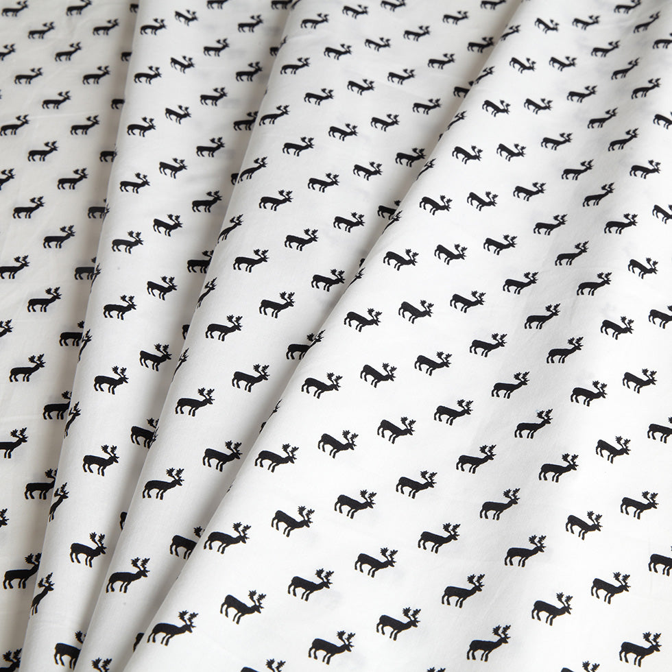 White/Black Reindeer Dense Combed Cotton Poplin Folded White/Black Reindeer Dense Combed Cotton Poplin Folded
