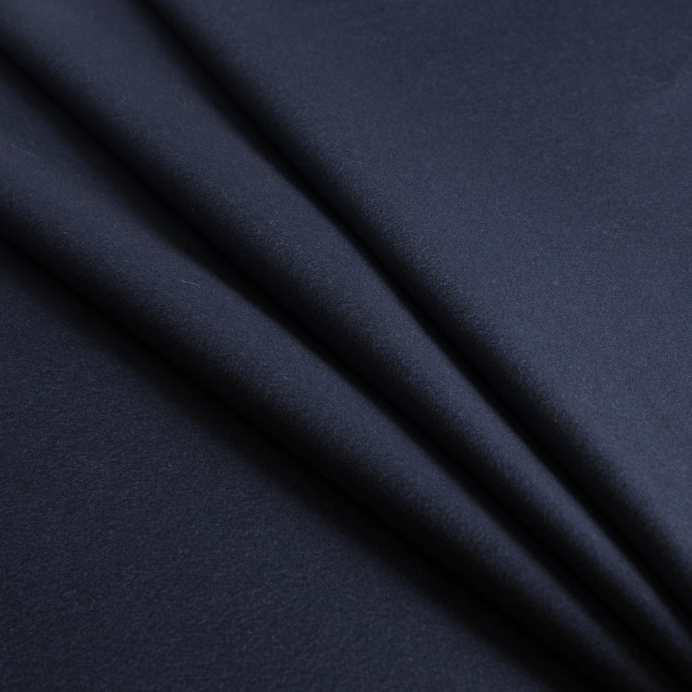 Italian Total Eclipse Blue 100% Cashmere - Detail Italian Total Eclipse Blue 100% Cashmere - Detail