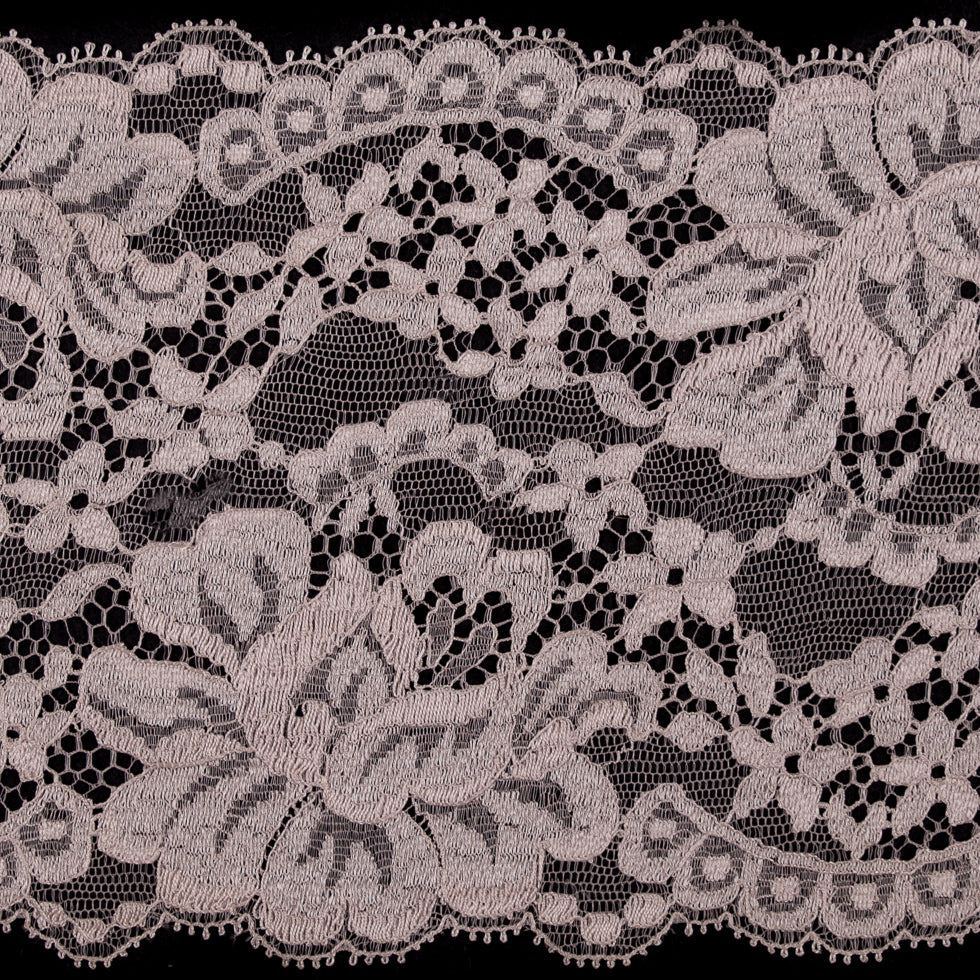 Heavenly Pink Fine Floral Lace Trim - 5.5 - Detail Heavenly Pink Fine Floral Lace Trim - 5.5 - Detail