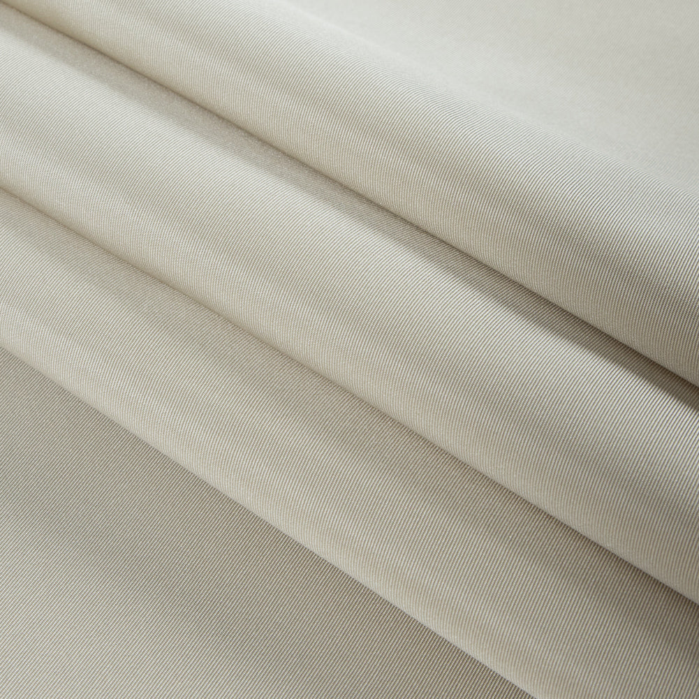 Vera Wang Beige Silk Faille Detail Vera Wang Beige Silk Faille Detail