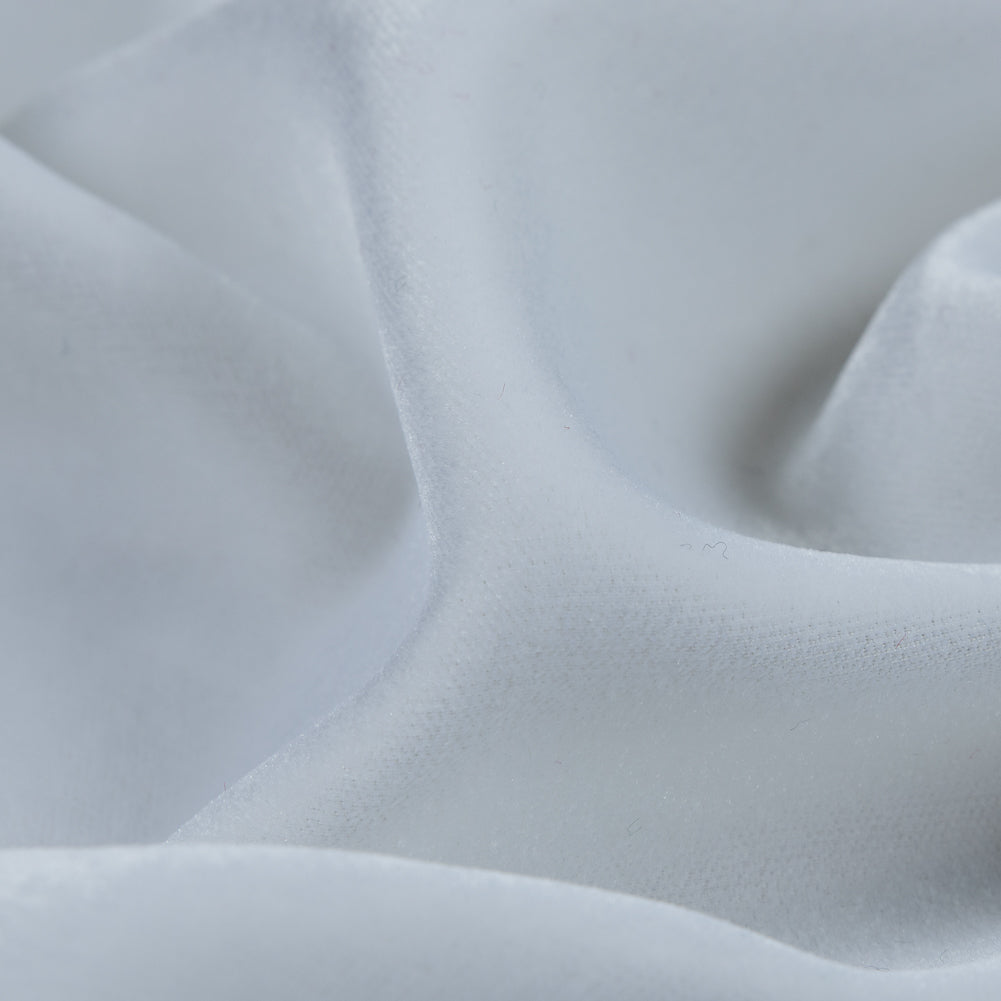White Luxury Lyons Velvet - Detail White Luxury Lyons Velvet - Detail