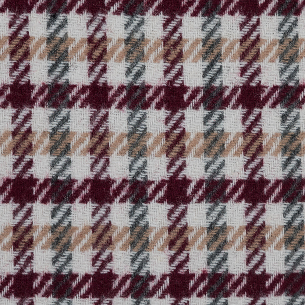 Windsor Wine, Beige and Green Plaid Wool Twill Detail Windsor Wine, Beige and Green Plaid Wool Twill Detail