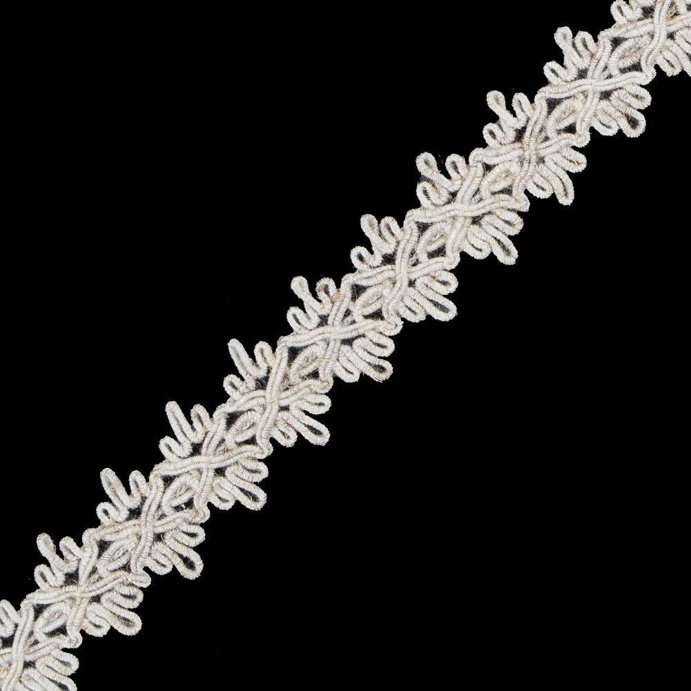 Natural Loosely Braided Cord - 1" Detail Natural Loosely Braided Cord - 1" Detail