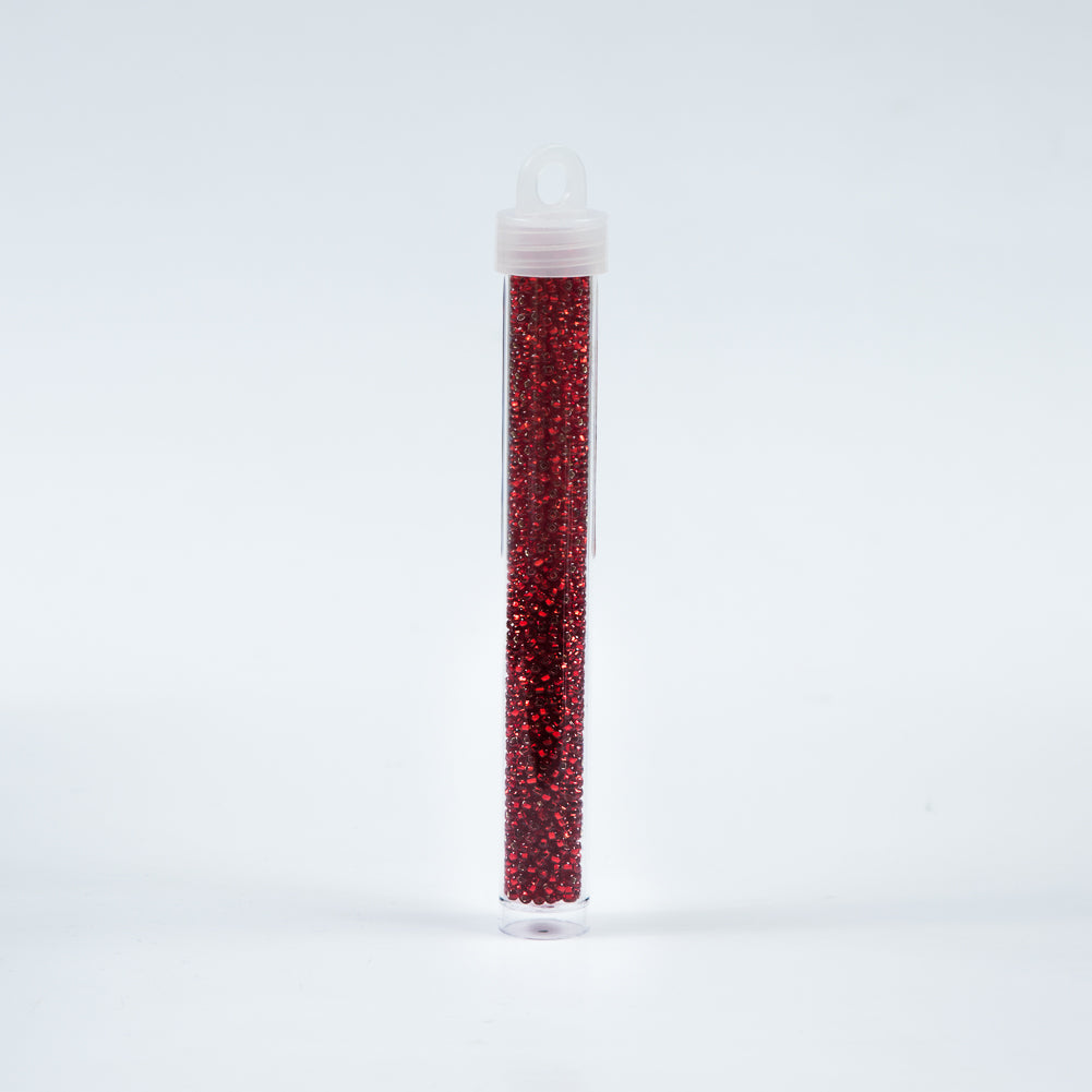 Light Red Clear Czech Seed Beads - Size 10 - Detail