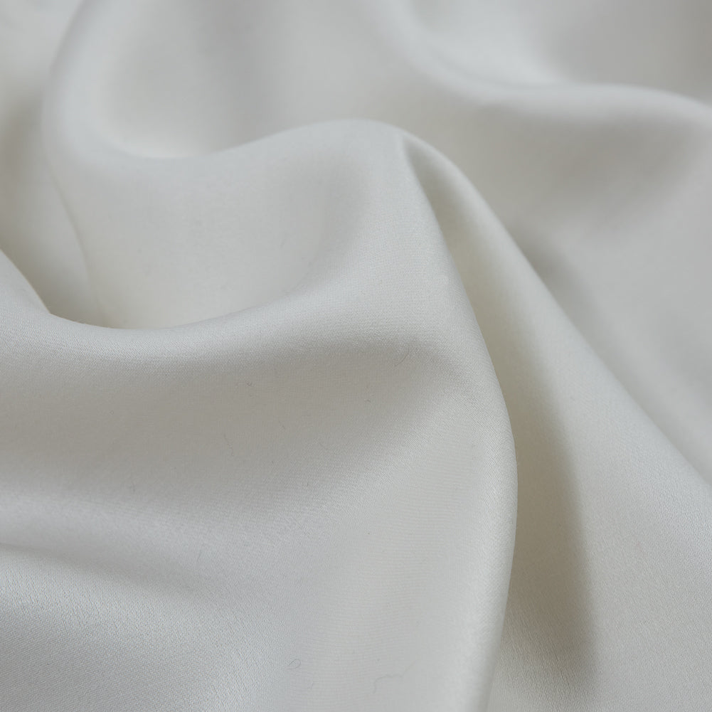 Antique White Silk and Wool Twill - Detail Antique White Silk and Wool Twill - Detail