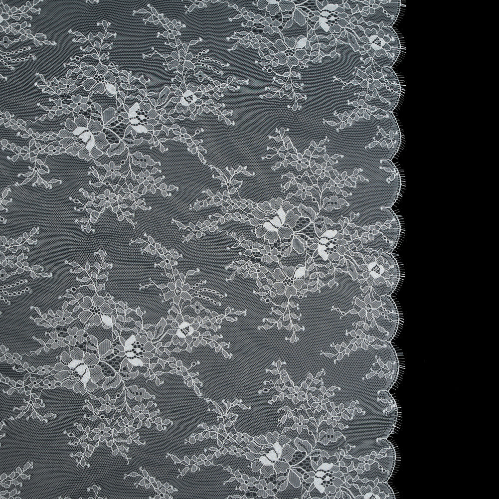 Carolina Herrera Ivory Floral Chantilly Lace Carolina Herrera Ivory Floral Chantilly Lace