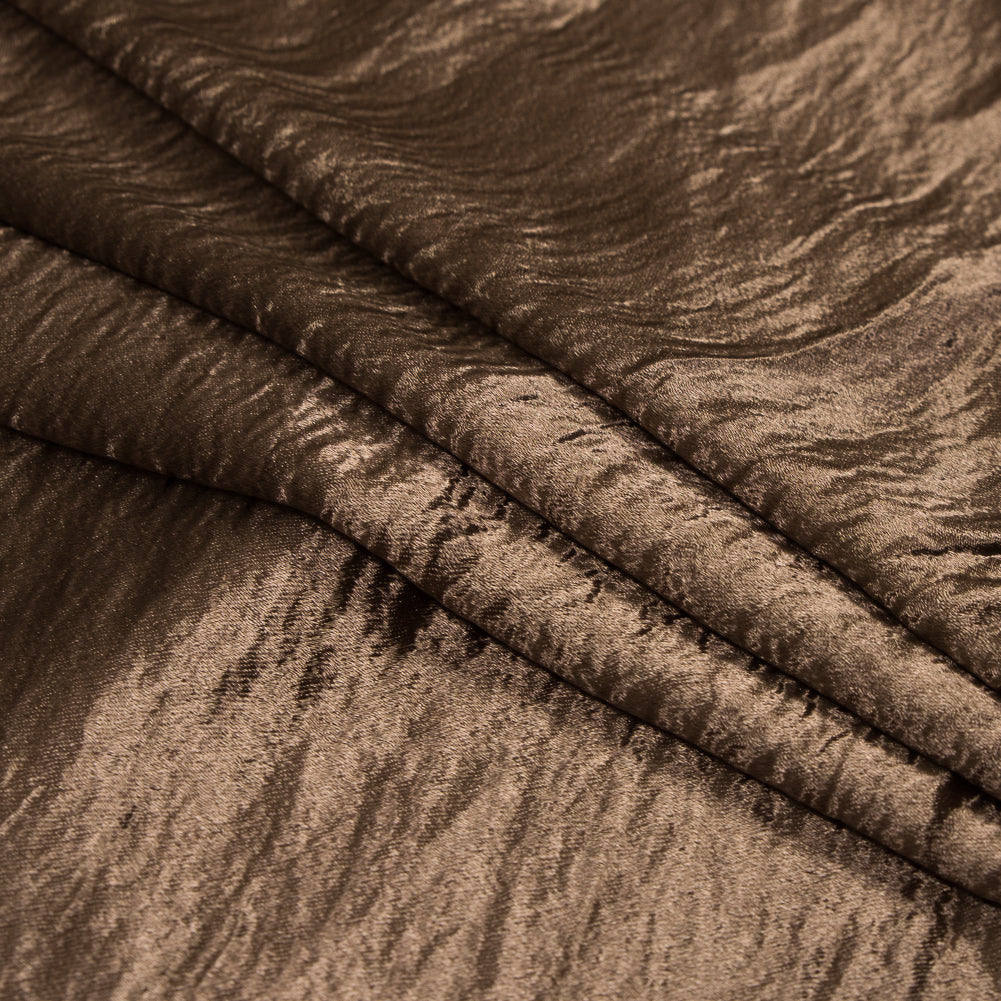Wrinkled Polyester Satin - Luminous Chocolate Brown Detail Wrinkled Polyester Satin - Luminous Chocolate Brown Detail