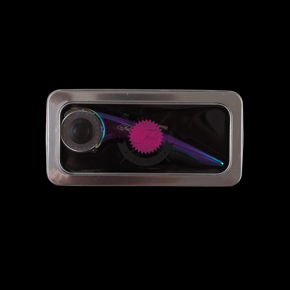 Tula Pink 45mm Rotary Cutter - Left or Right Handed Detail