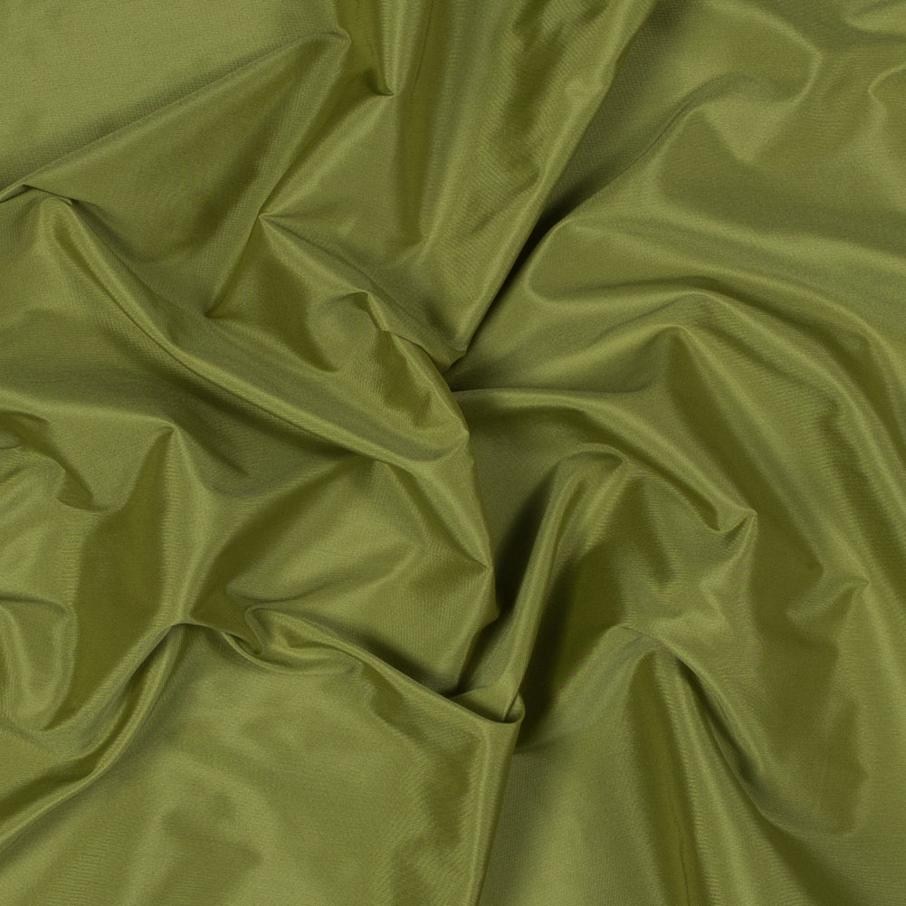 Polyester Taffeta - Plain Dyed Grass Green - Bellamy Collection Polyester Taffeta - Plain Dyed Grass Green - Bellamy Collection