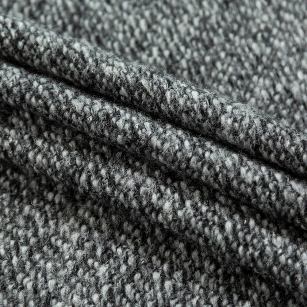 Italian Black and White Chevron Chunky Wool Knit Detail Italian Black and White Chevron Chunky Wool Knit Detail