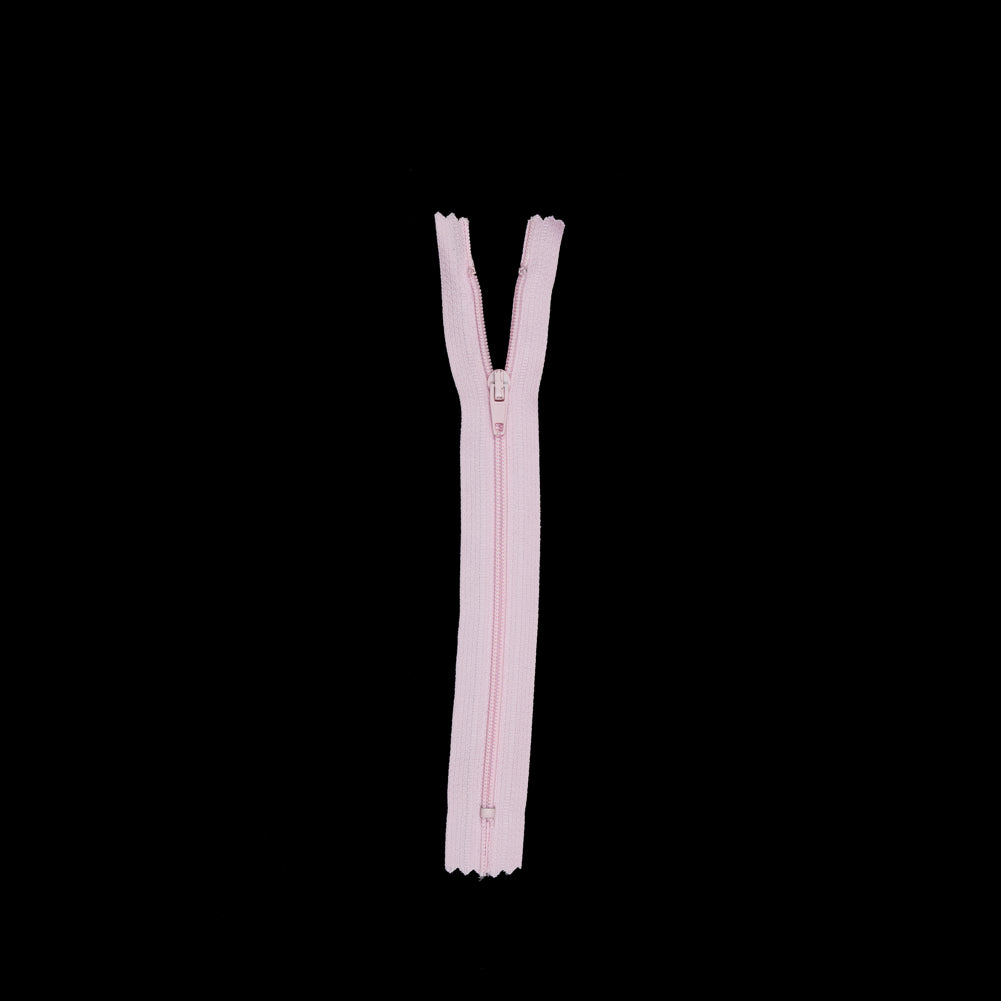 Cradle Pink Regular Zipper with Nylon Coil - 7" Detail Cradle Pink Regular Zipper with Nylon Coil - 7" Detail
