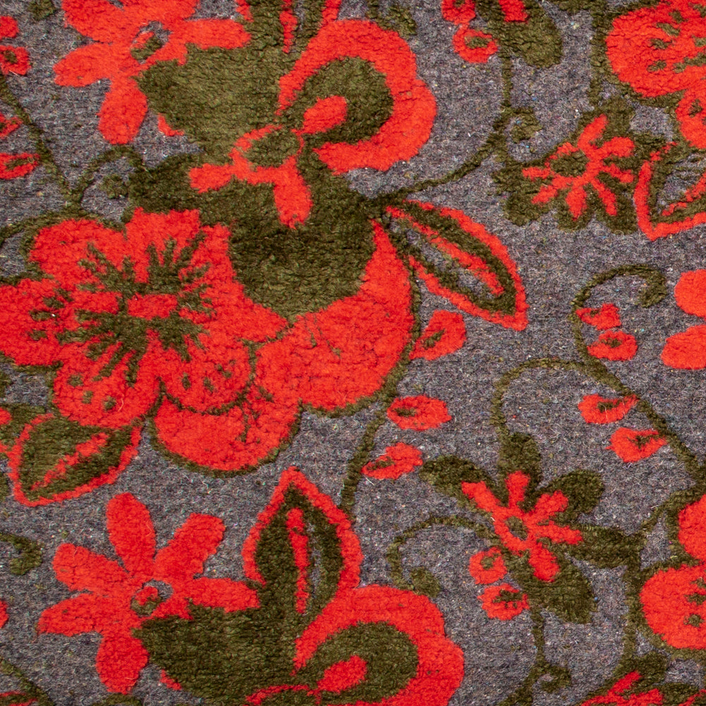 Italian Red, Green and Gray Floral Chunky Wool Knit Italian Red, Green and Gray Floral Chunky Wool Knit