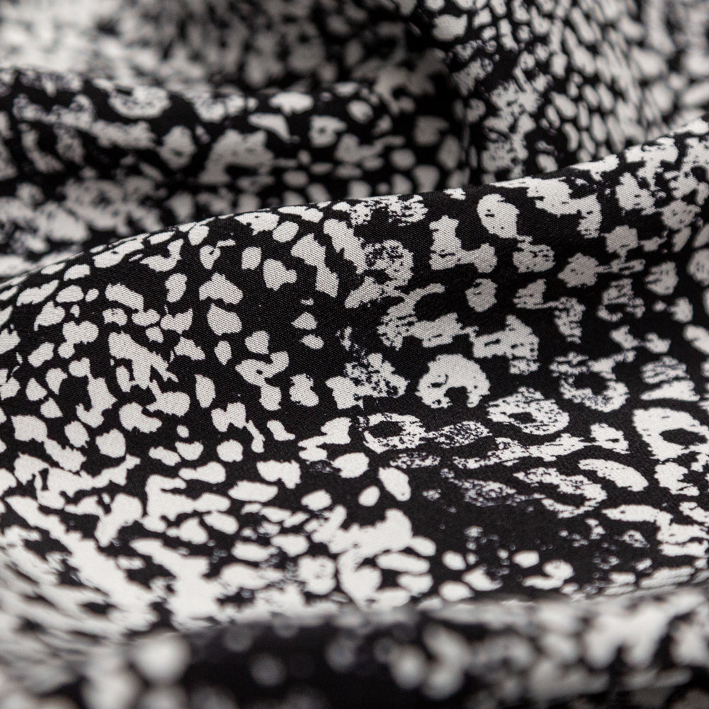 Jason Wu Black and White Abstract Silk Crepe de Chine Detail Jason Wu Black and White Abstract Silk Crepe de Chine Detail