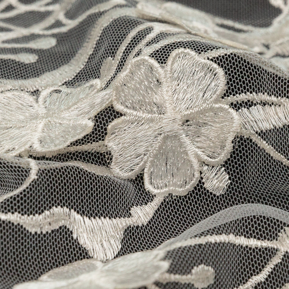 3D Embroidered Lace - Off-White Floral Detail 3D Embroidered Lace - Off-White Floral Detail