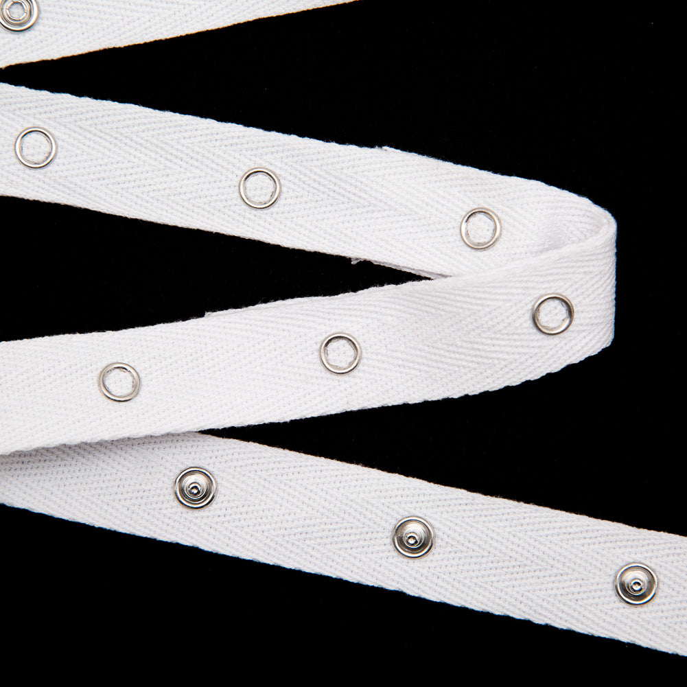 Dritz White Twill Tape with Silver Snaps - 17.5" (44.5cm) Full Dritz White Twill Tape with Silver Snaps - 17.5" (44.5cm) Full