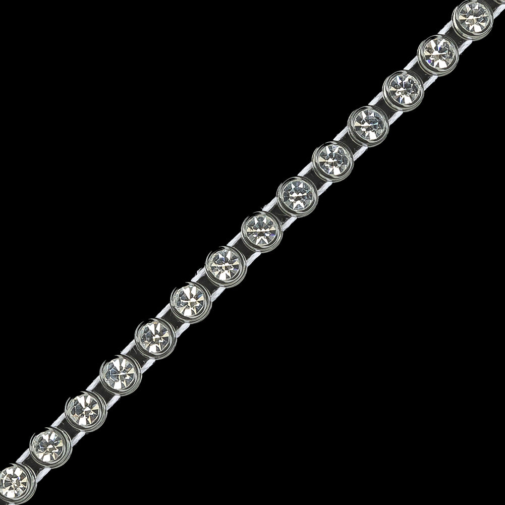 Vintage Crystal and Clear Rhinestone Trimming - 3mm Detail Vintage Crystal and Clear Rhinestone Trimming - 3mm Detail