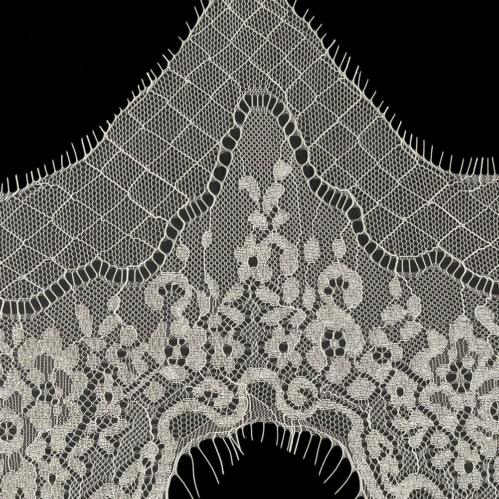 White Alyssum Floral Zig Zag Chantilly Lace Trim with Eyelash Fringe - 8.5" x 3yd Detail White Alyssum Floral Zig Zag Chantilly Lace Trim with Eyelash Fringe - 8.5" x 3yd Detail