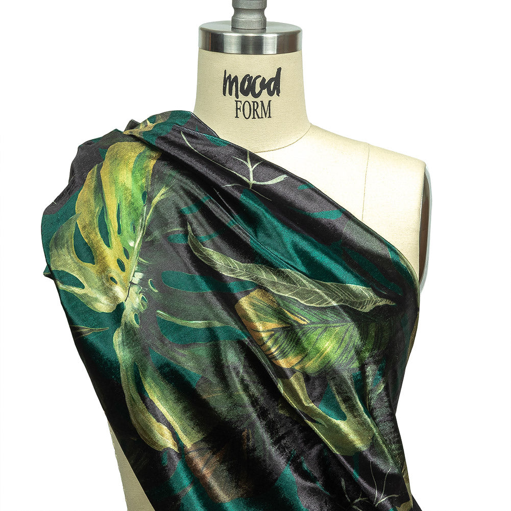 Mood Exclusive Silent Shroud Polyester Velour Drape Mood Exclusive Silent Shroud Polyester Velour Drape