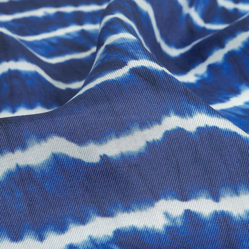 Viscose Twill Print - Blue and White Tie Dye - Mood Exclusive Making Waves Detail Viscose Twill Print - Blue and White Tie Dye - Mood Exclusive Making Waves Detail