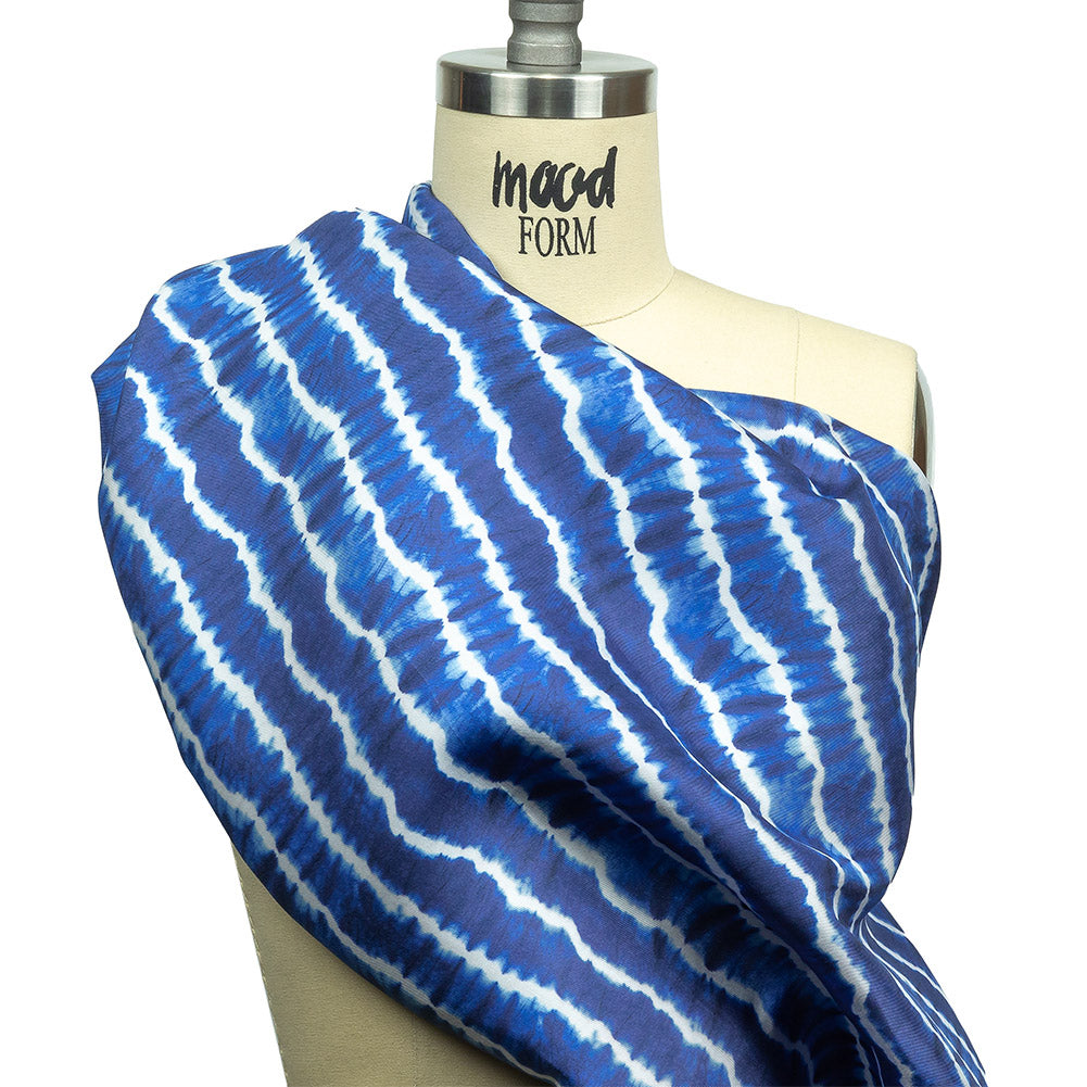 Viscose Twill Print - Blue and White Tie Dye - Mood Exclusive Making Waves Drape Viscose Twill Print - Blue and White Tie Dye - Mood Exclusive Making Waves Drape