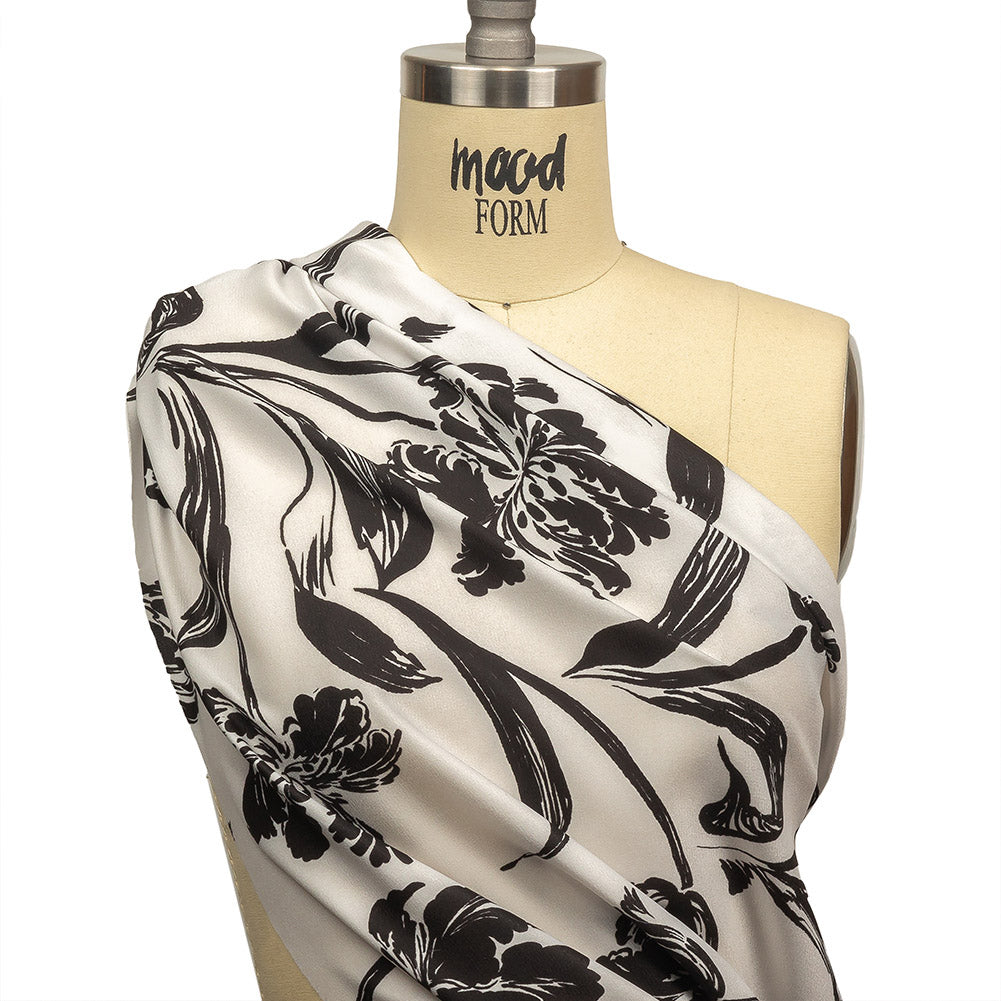 Mood Exclusive Depictions of Devotion Polyester Crepe de Chine Drape Mood Exclusive Depictions of Devotion Polyester Crepe de Chine Drape