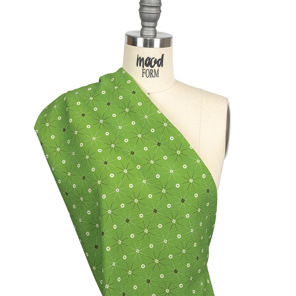 Mood Exclusive Green Starburst Soul Stretch Polyester Seersucker Drape Mood Exclusive Green Starburst Soul Stretch Polyester Seersucker Drape