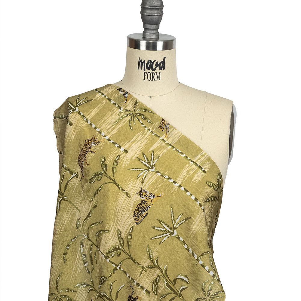 Crinkled Leafy Polyester Jacquard Print - Green Savannah Cats - Mood Exclusive Cerrado Drape Crinkled Leafy Polyester Jacquard Print - Green Savannah Cats - Mood Exclusive Cerrado Drape