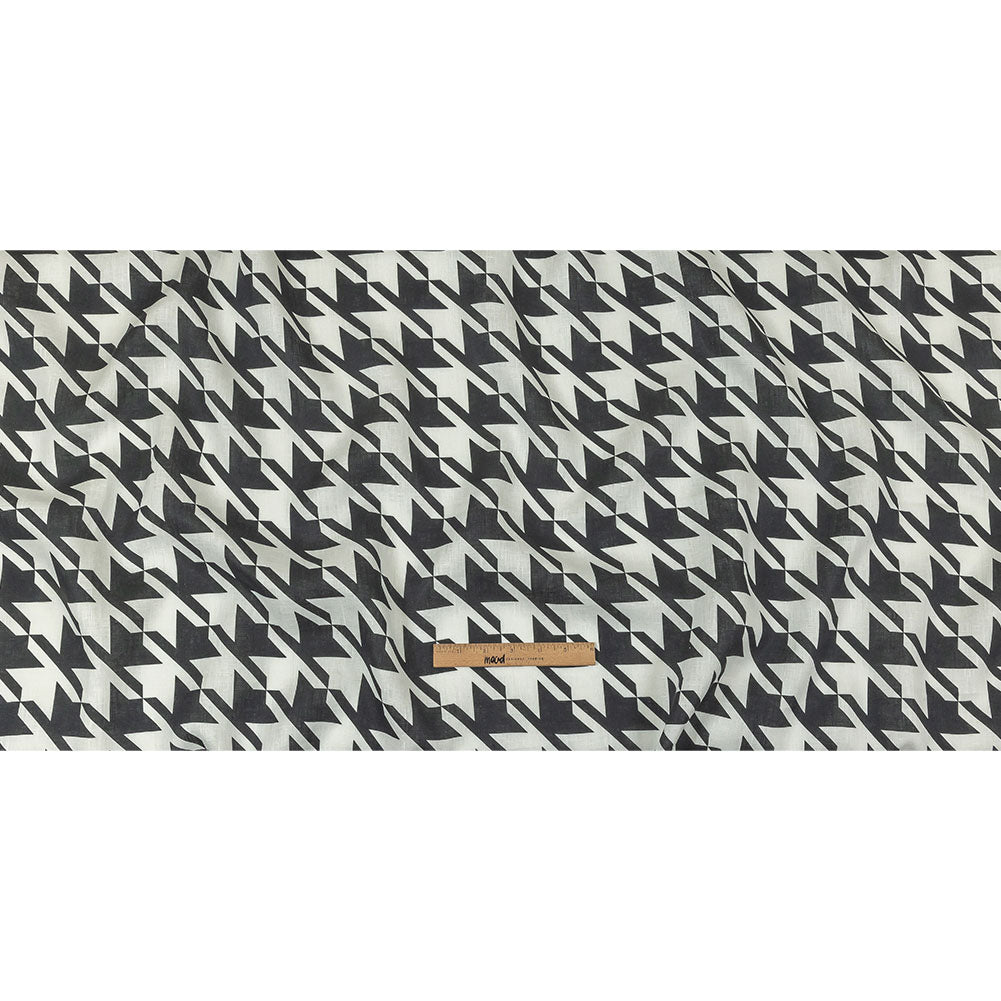 Black and White Oversized Houndstooth Printed Medium Weight Linen Woven Full Black and White Oversized Houndstooth Printed Medium Weight Linen Woven Full
