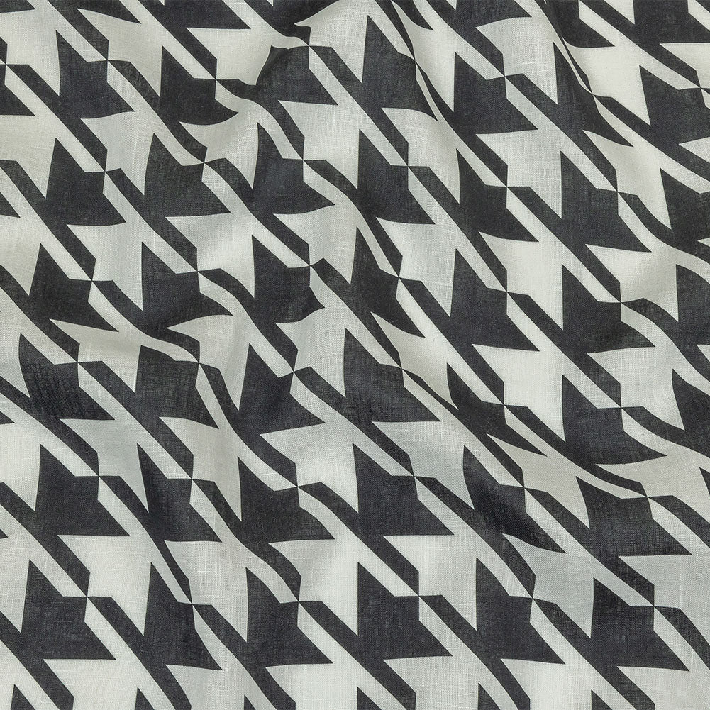 Black and White Oversized Houndstooth Printed Medium Weight Linen Woven Black and White Oversized Houndstooth Printed Medium Weight Linen Woven