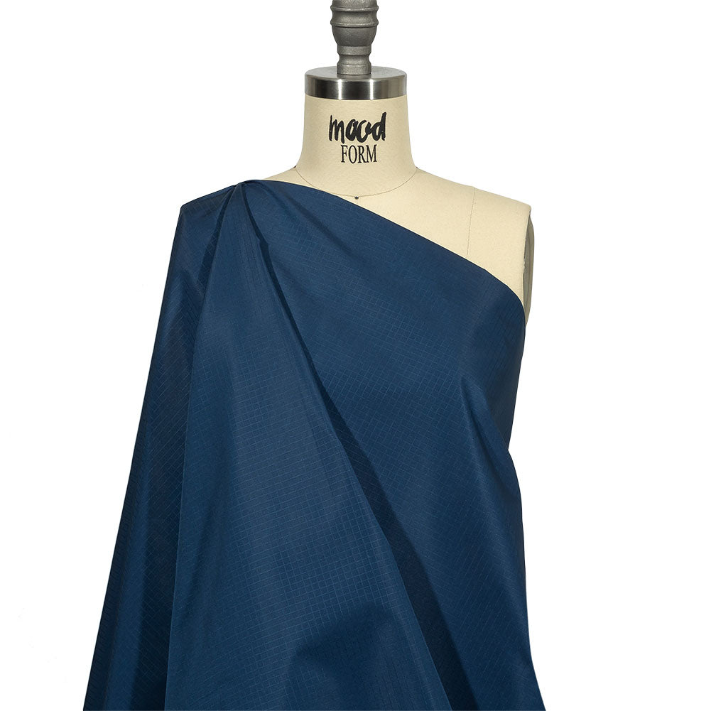 Balenciaga Italian Estate Blue Polyester Riptstop Drape Balenciaga Italian Estate Blue Polyester Riptstop Drape