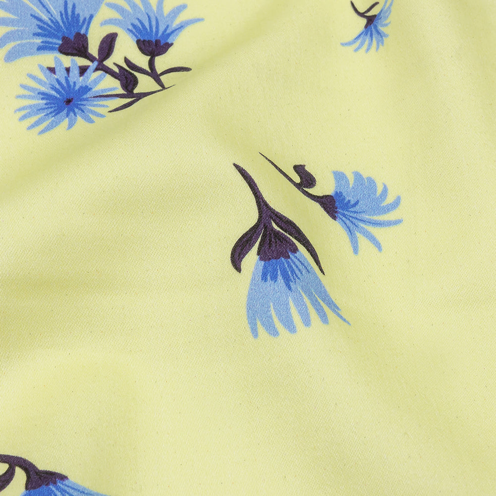 Stretch Cotton and Viscose Sateen Print - Pale Yellow and Blue Floral - Mood Exclusive Daisy Dance - Detail Stretch Cotton and Viscose Sateen Print - Pale Yellow and Blue Floral - Mood Exclusive Daisy Dance - Detail