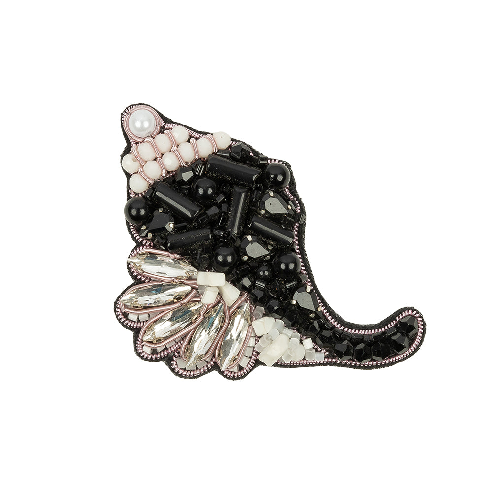 Black, White and Silver Conch Shell Rhinestone and Glass Beaded Applique - 3.13" x 2.25" Black, White and Silver Conch Shell Rhinestone and Glass Beaded Applique - 3.13" x 2.25"