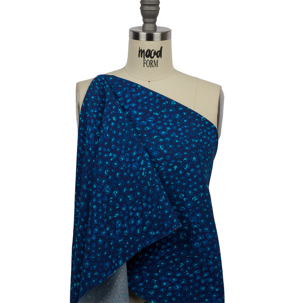 Tela de viscosa para camisa Mood Exclusive Blueberry Dreams Tela de viscosa para camisa Mood Exclusive Blueberry Dreams